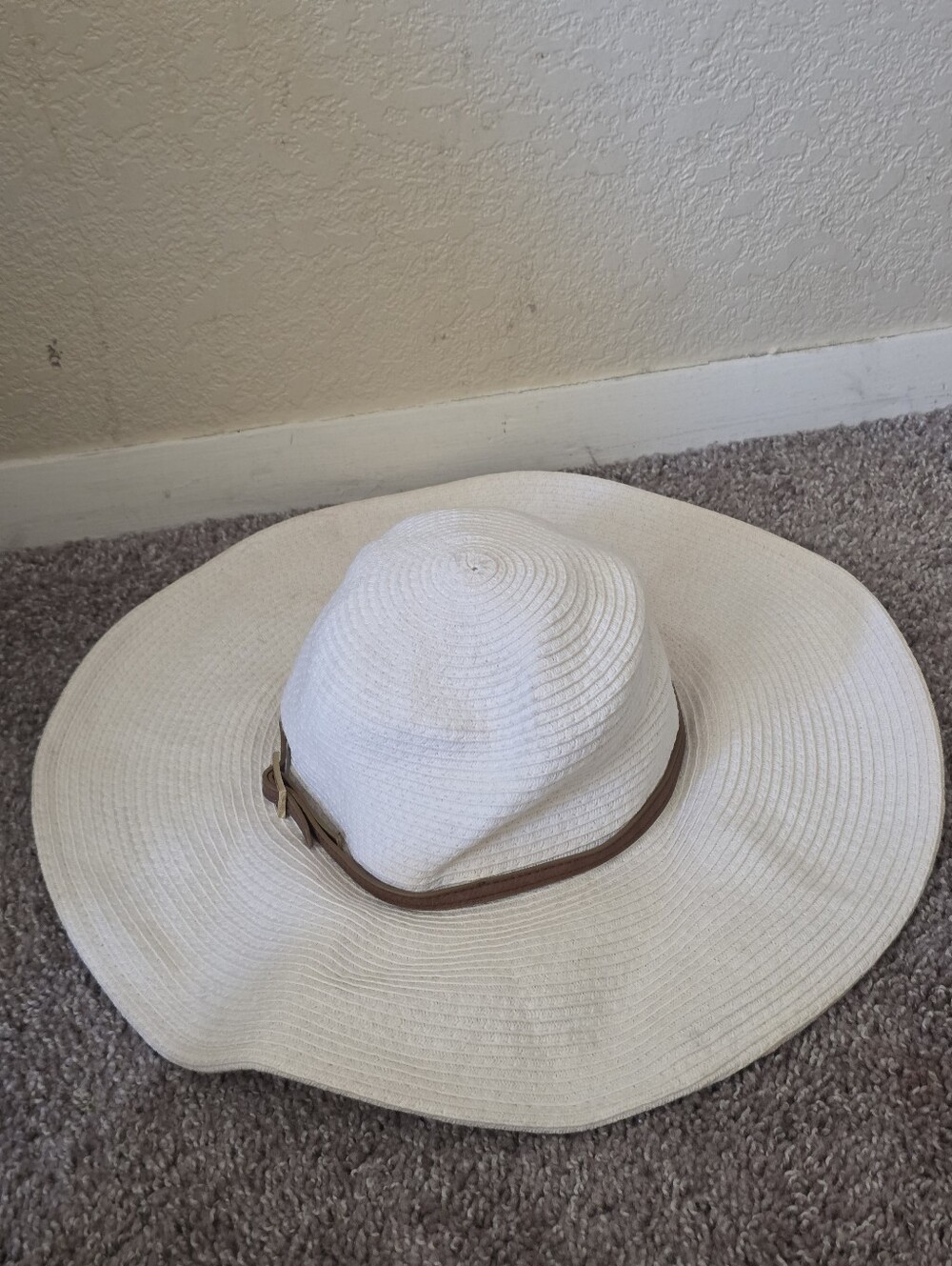 Melissa Odabash White Wide-Brim Sun Hat with Brown Band